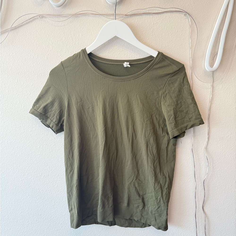 Athleta Women’s Green Short Sleeve Activewear Top | Size Medium